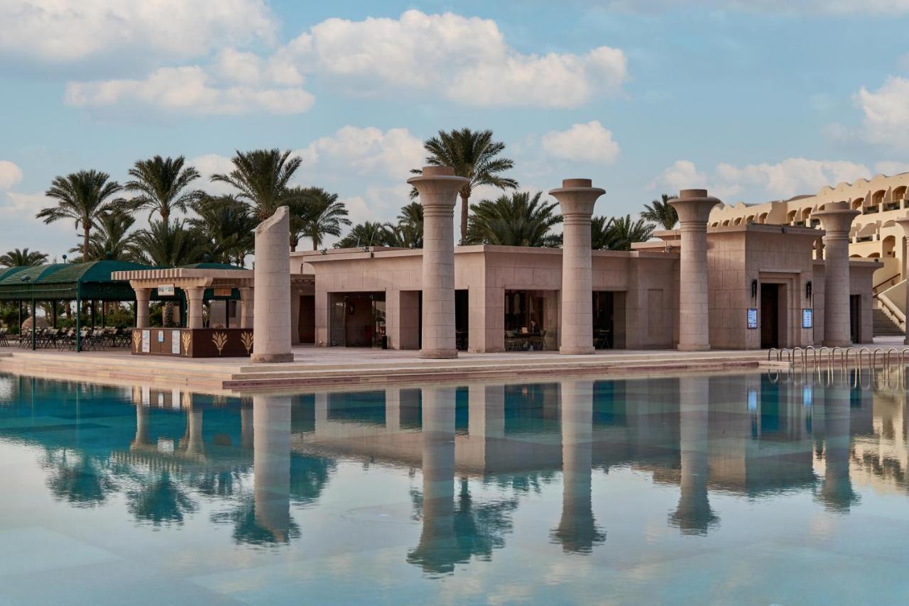 Mosaique Beach Resort Taba Heights Экстерьер фото The pool at the St. Regis