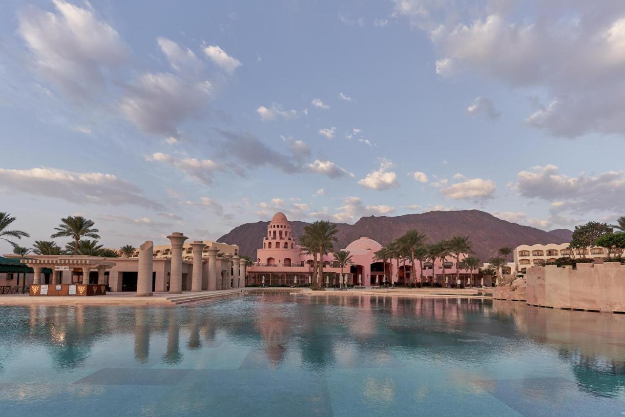 Mosaique Beach Resort Taba Heights Экстерьер фото The resort's main pool