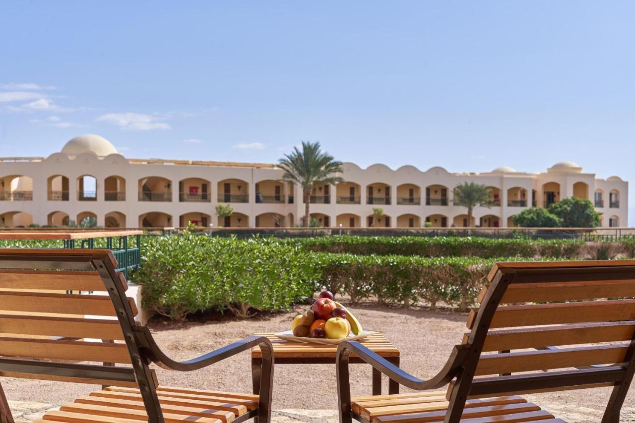 Mosaique Beach Resort Taba Heights Экстерьер фото The resort