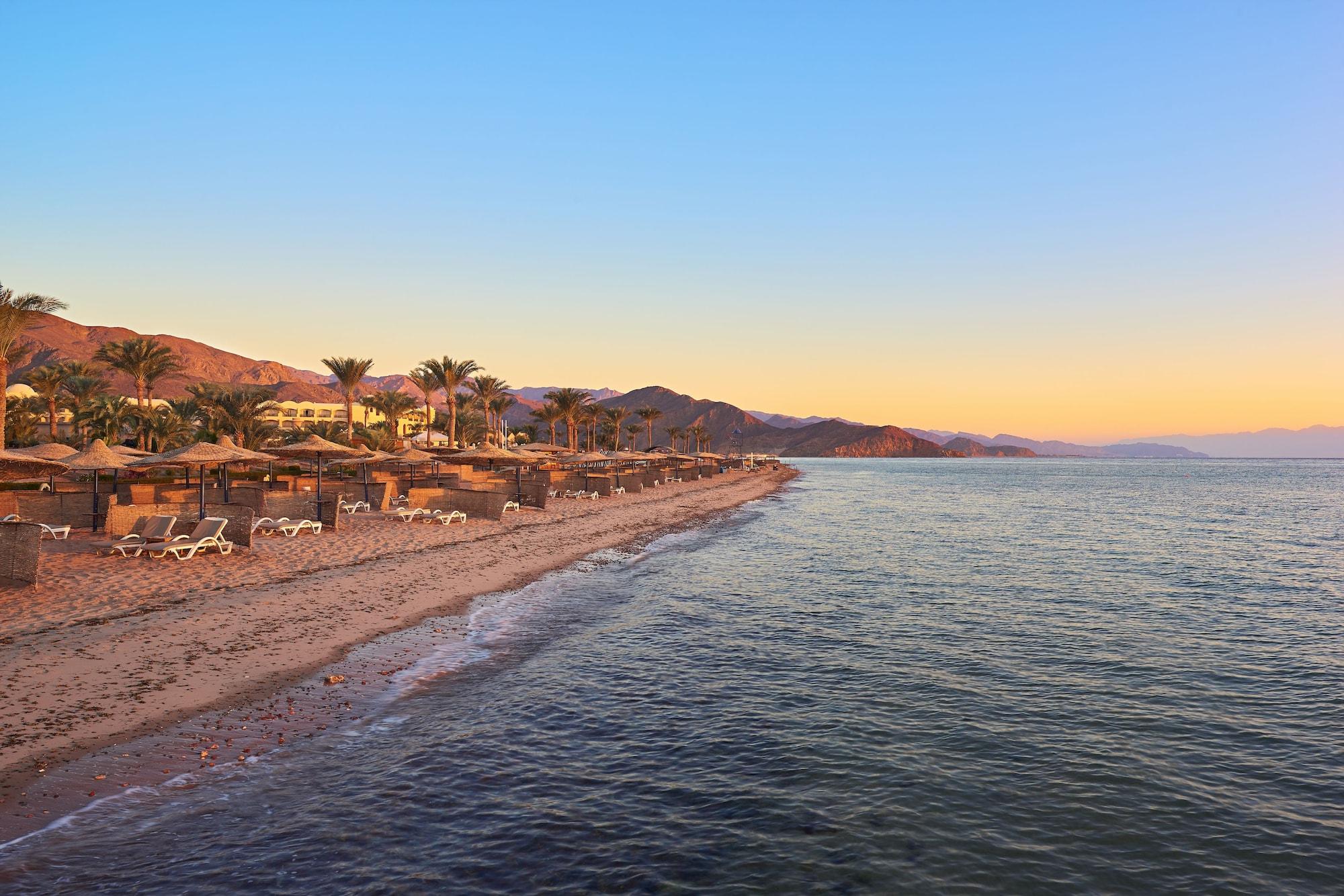 Mosaique Beach Resort Taba Heights Экстерьер фото Sunset at the Red Sea