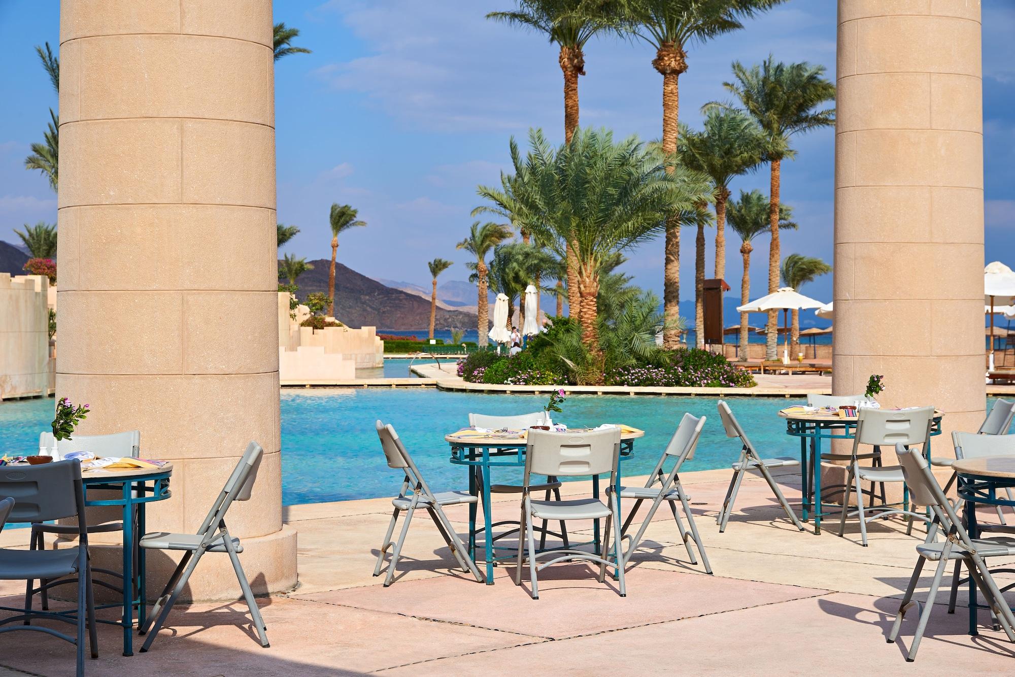 Mosaique Beach Resort Taba Heights Экстерьер фото The pool at the Hilton Sharm El-Sheikh